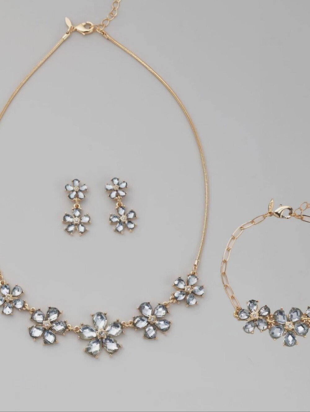 Avon Alluring Flower 3 Pc Set